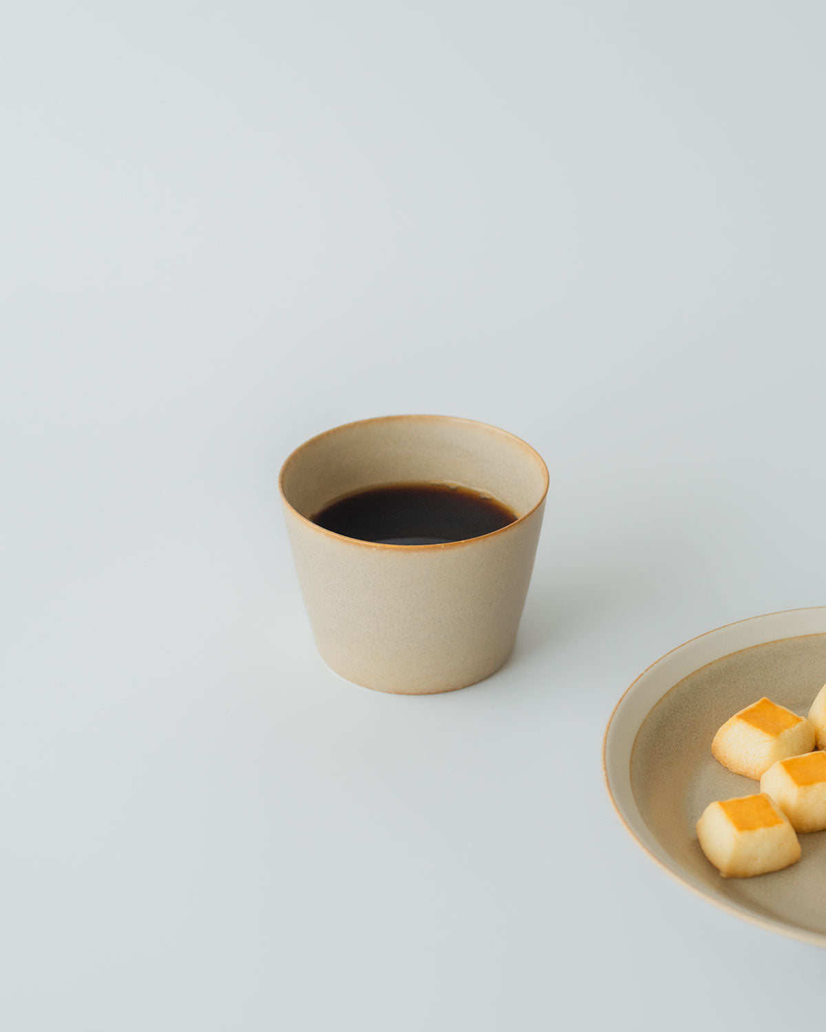 yumiko iihoshi porcelain × 木村硝子店 | dishes cup