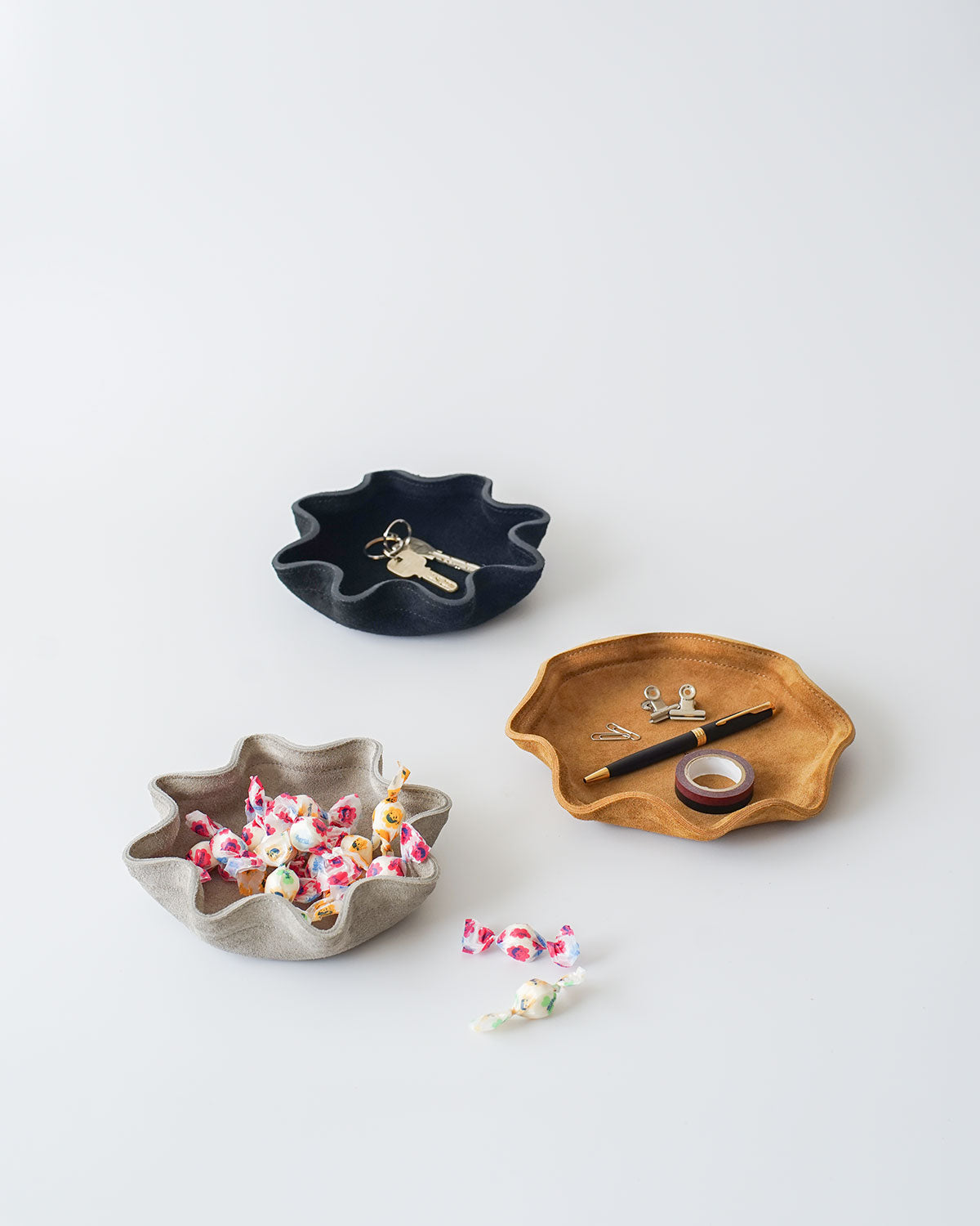 i ro se | WIRE WORK TRAY